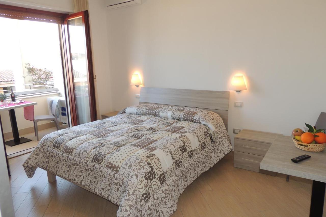 Bed and Breakfast La Terrazza Ористано Экстерьер фото